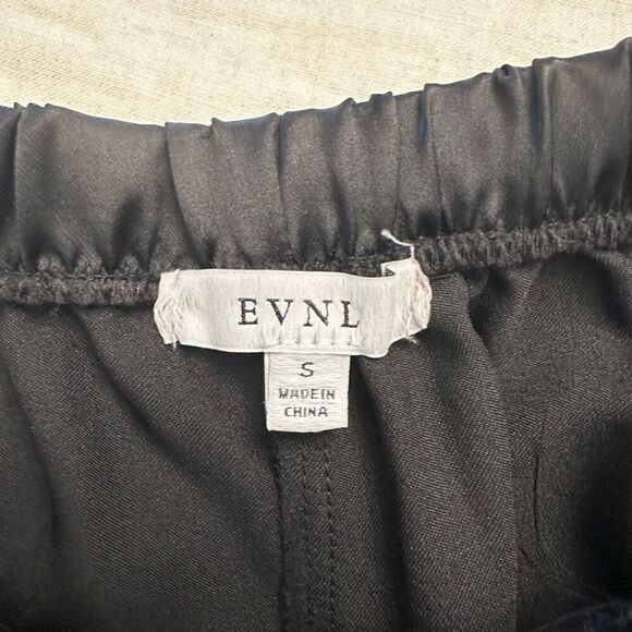 EVNL Black Satin Shorts Size Small - Picture 3 of 3
